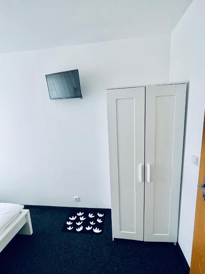 Apartmany Bryksova Prag Exteriör bild