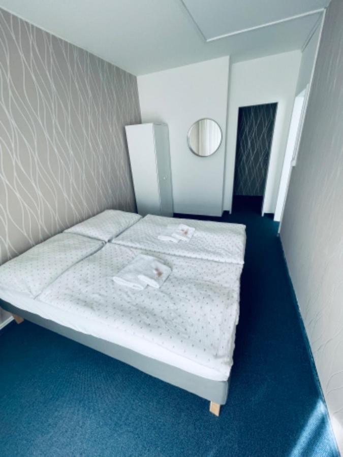 Apartmany Bryksova Prag Exteriör bild