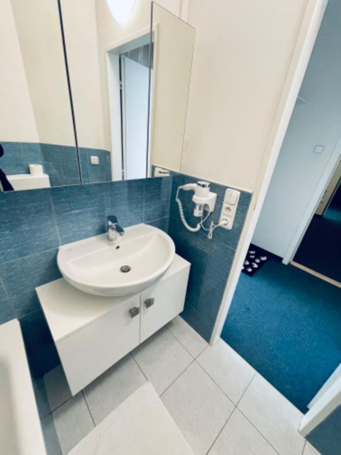 Apartmany Bryksova Prag Exteriör bild