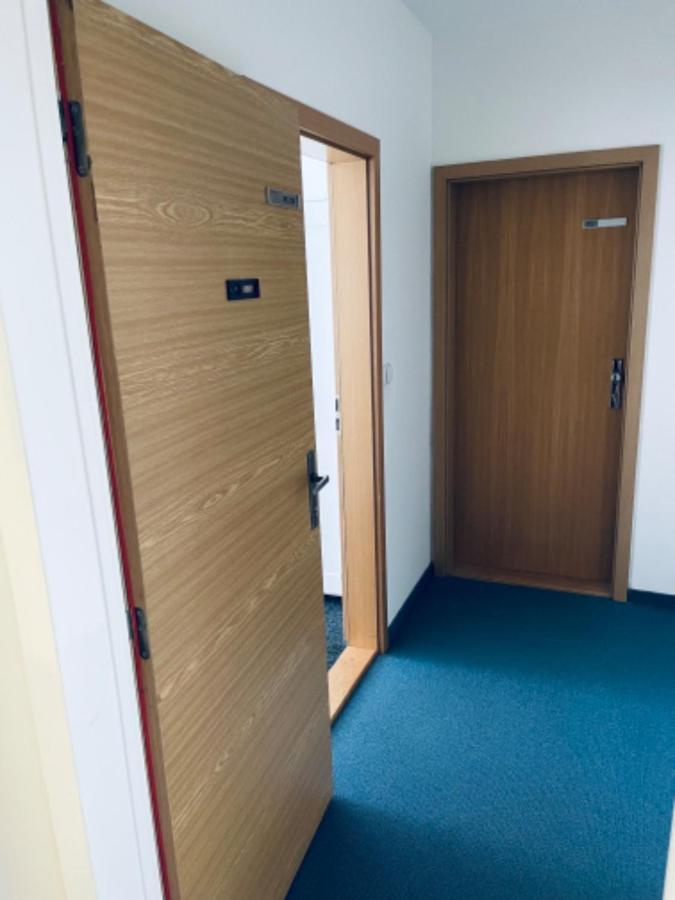 Apartmany Bryksova Prag Exteriör bild